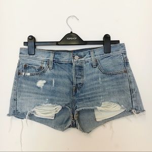 Levi's 501 Short - Med Denim - W25 (fits like 28)